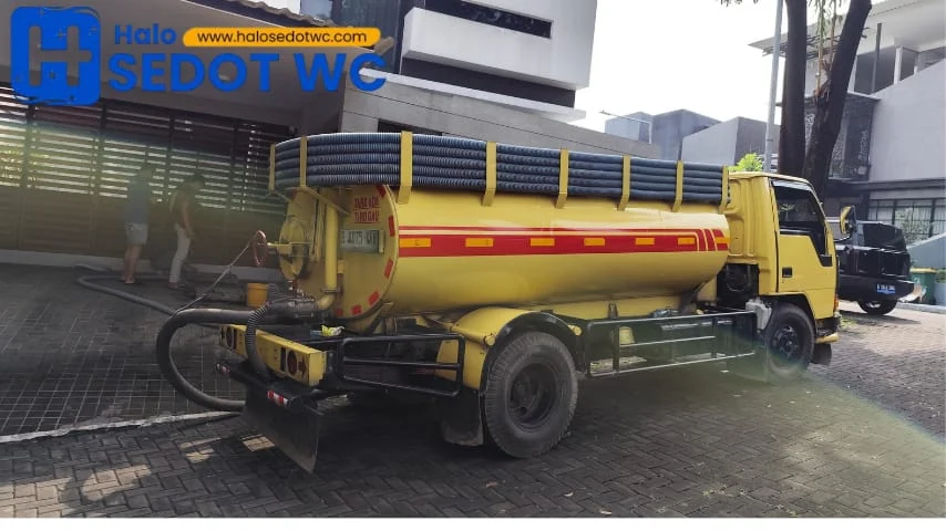 sedot wc ujung menteng